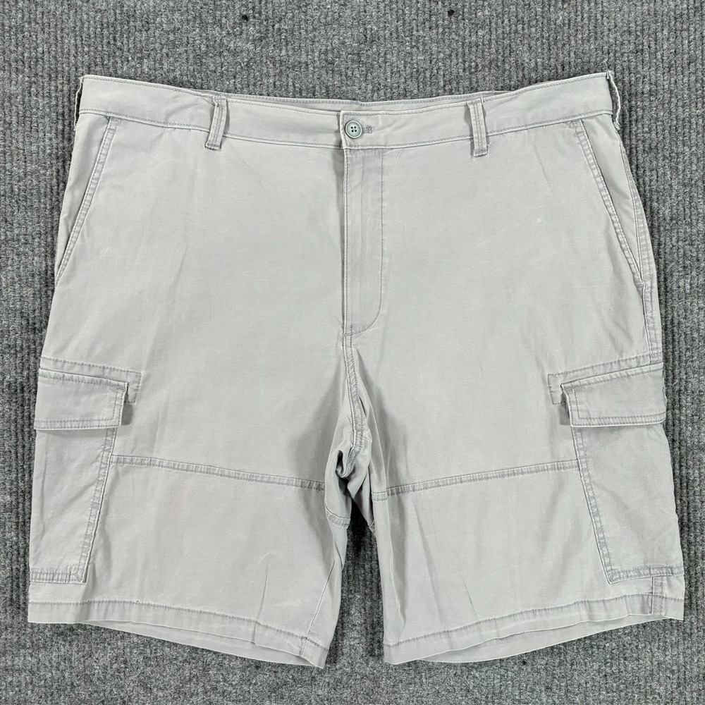 IZOD Saltwater Mens Cargo Shorts Size 42x10.5 Gray Stretch Outdoor High Rise
